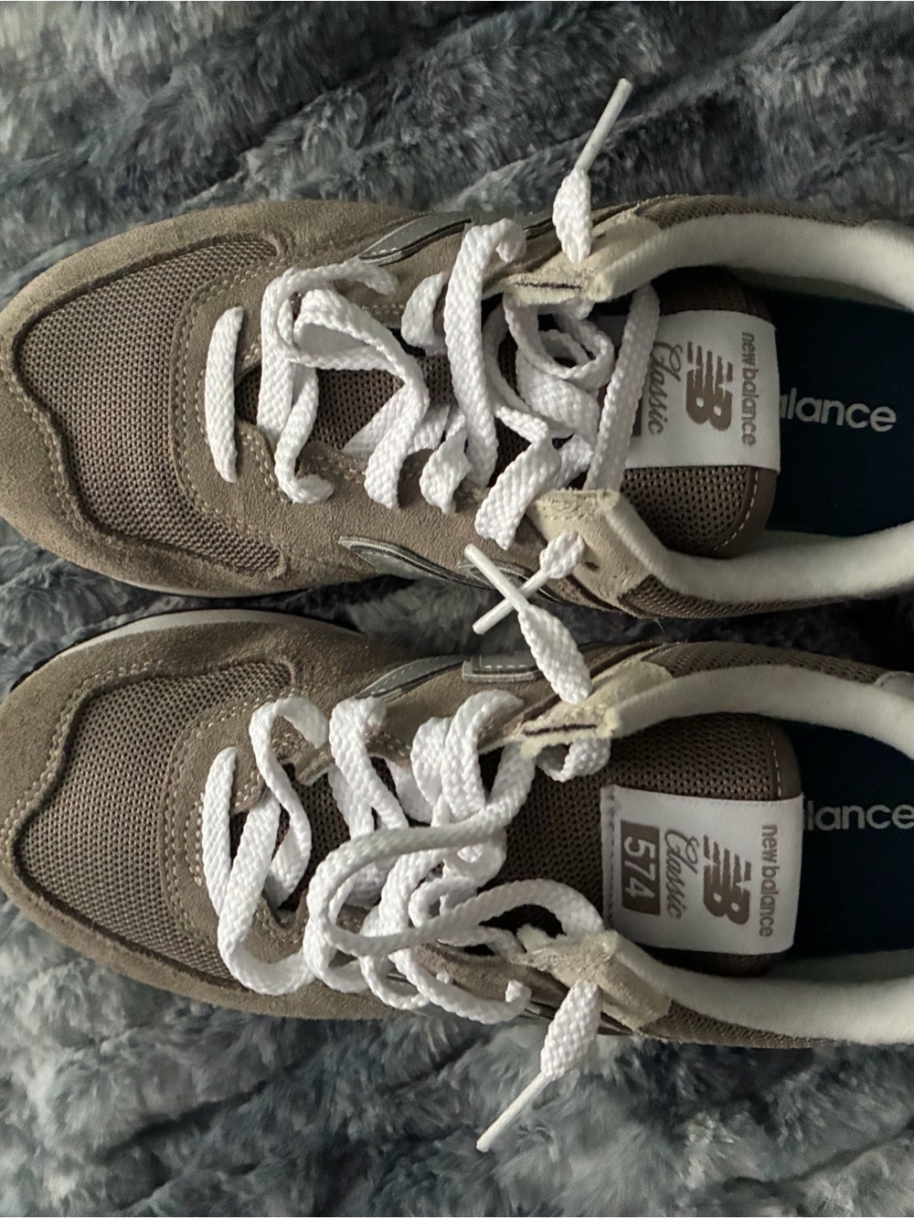 NWOT New Balance Gray and White 574 Classic Sneakers - Picture 3 of 11
